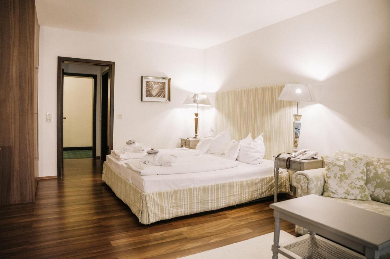 Landhotel Waldhaus Laubach  Екстериор снимка
