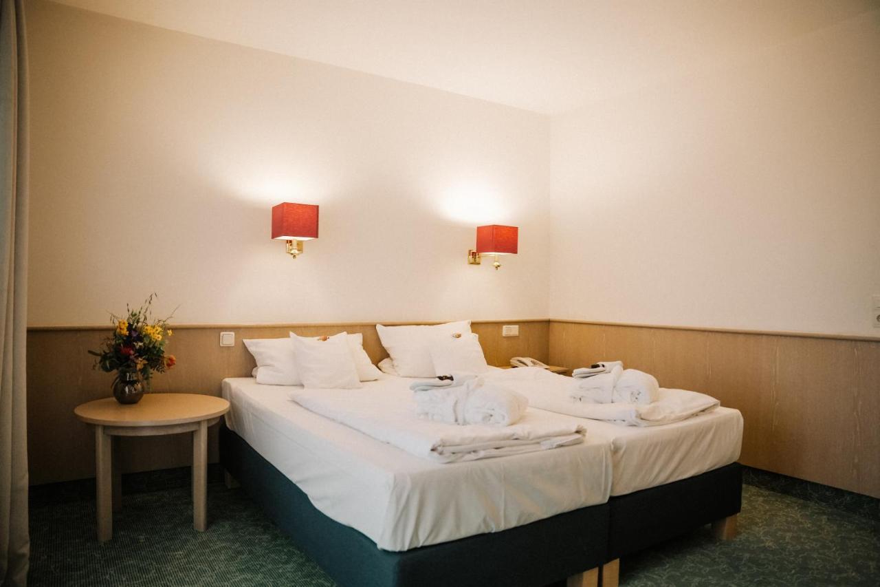 Landhotel Waldhaus Laubach  Екстериор снимка